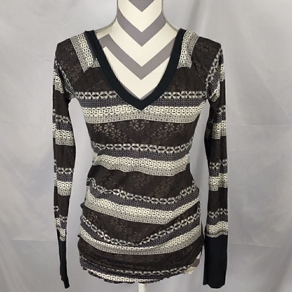 Miley Cyrus Max Azria Top - Picture 6 of 6